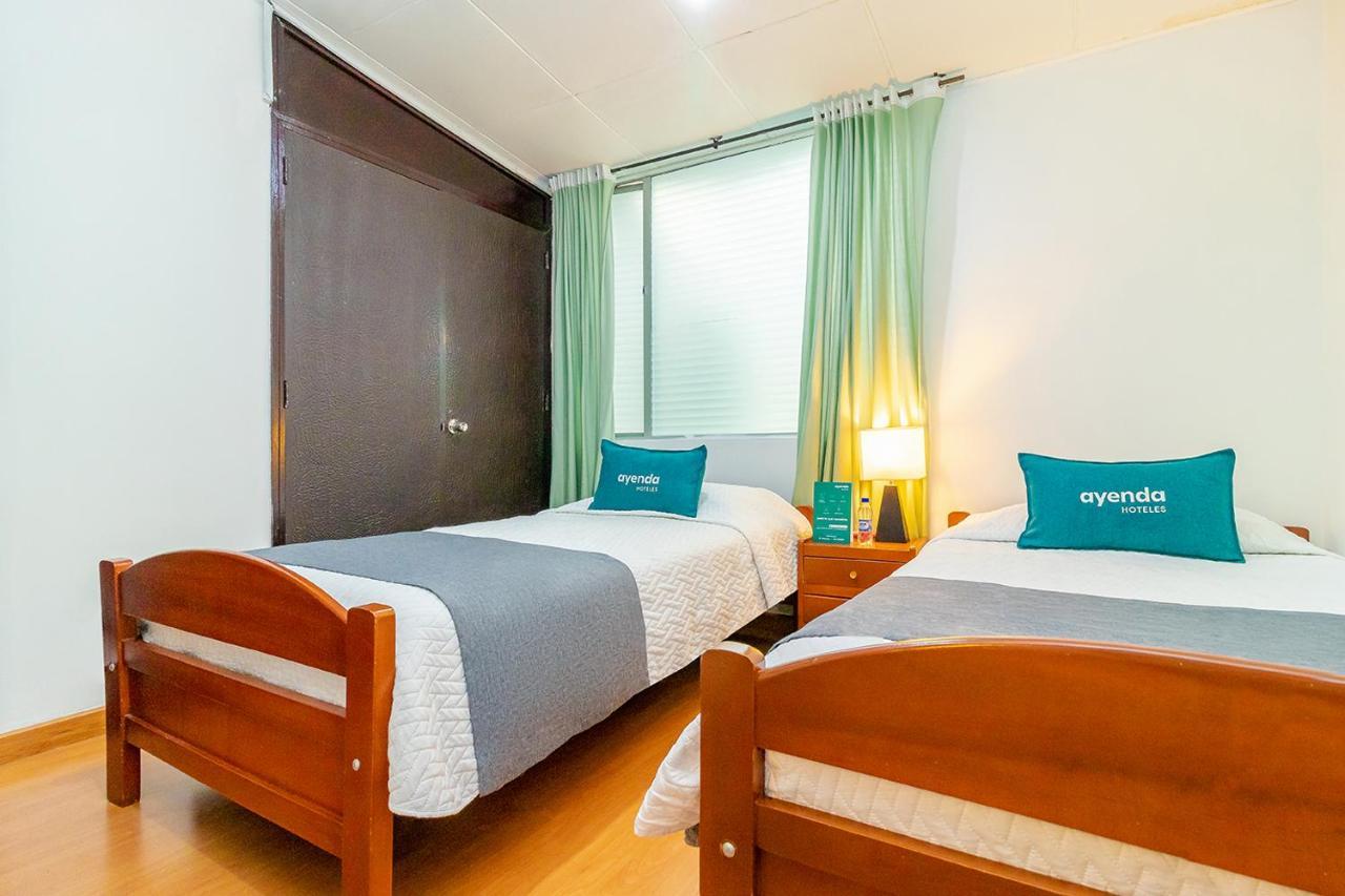 Ayenda 1080 Bogota Alpes Castellana Bed & Breakfast Bagian luar foto