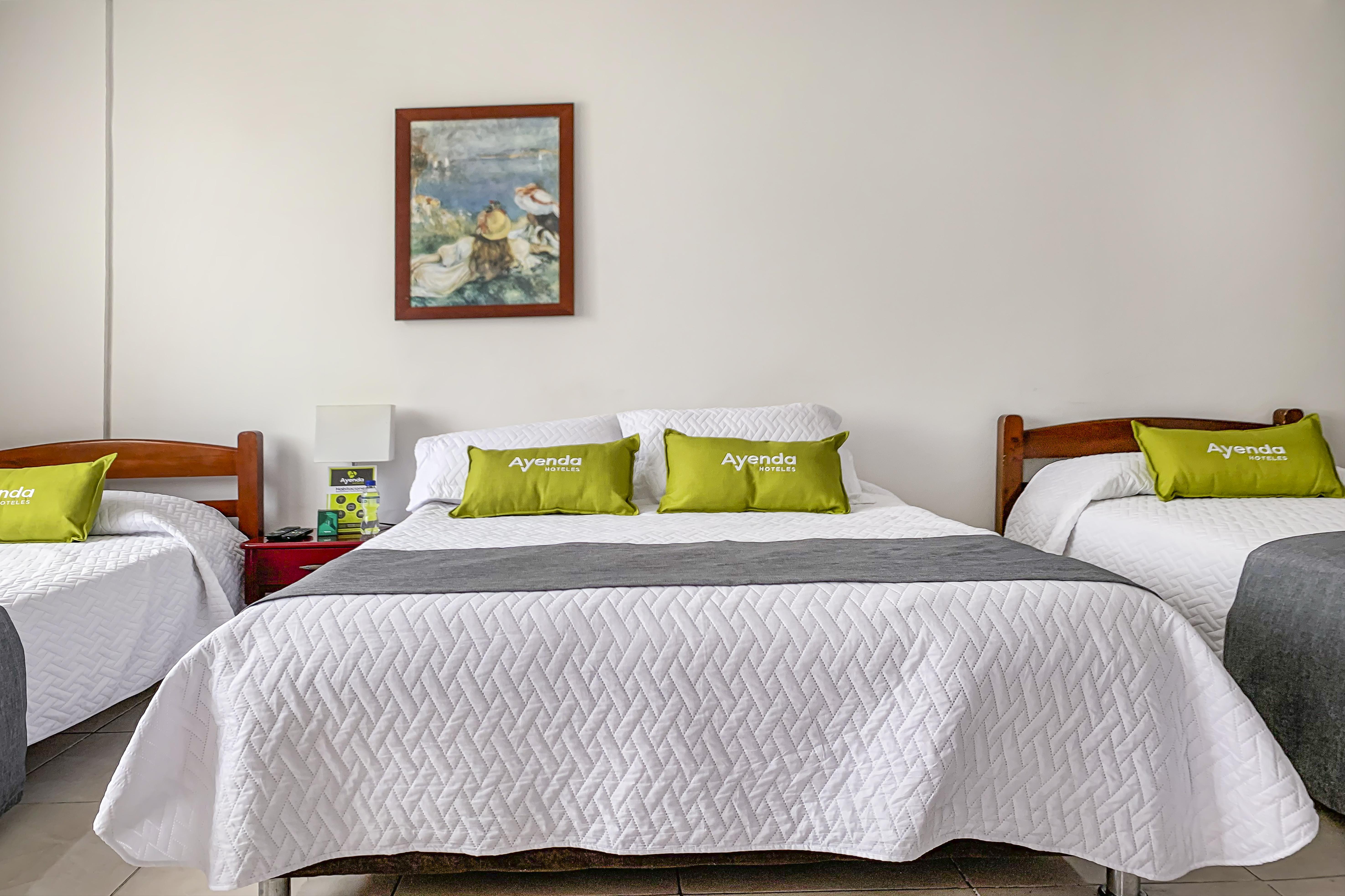 Ayenda 1080 Bogota Alpes Castellana Bed & Breakfast Bagian luar foto