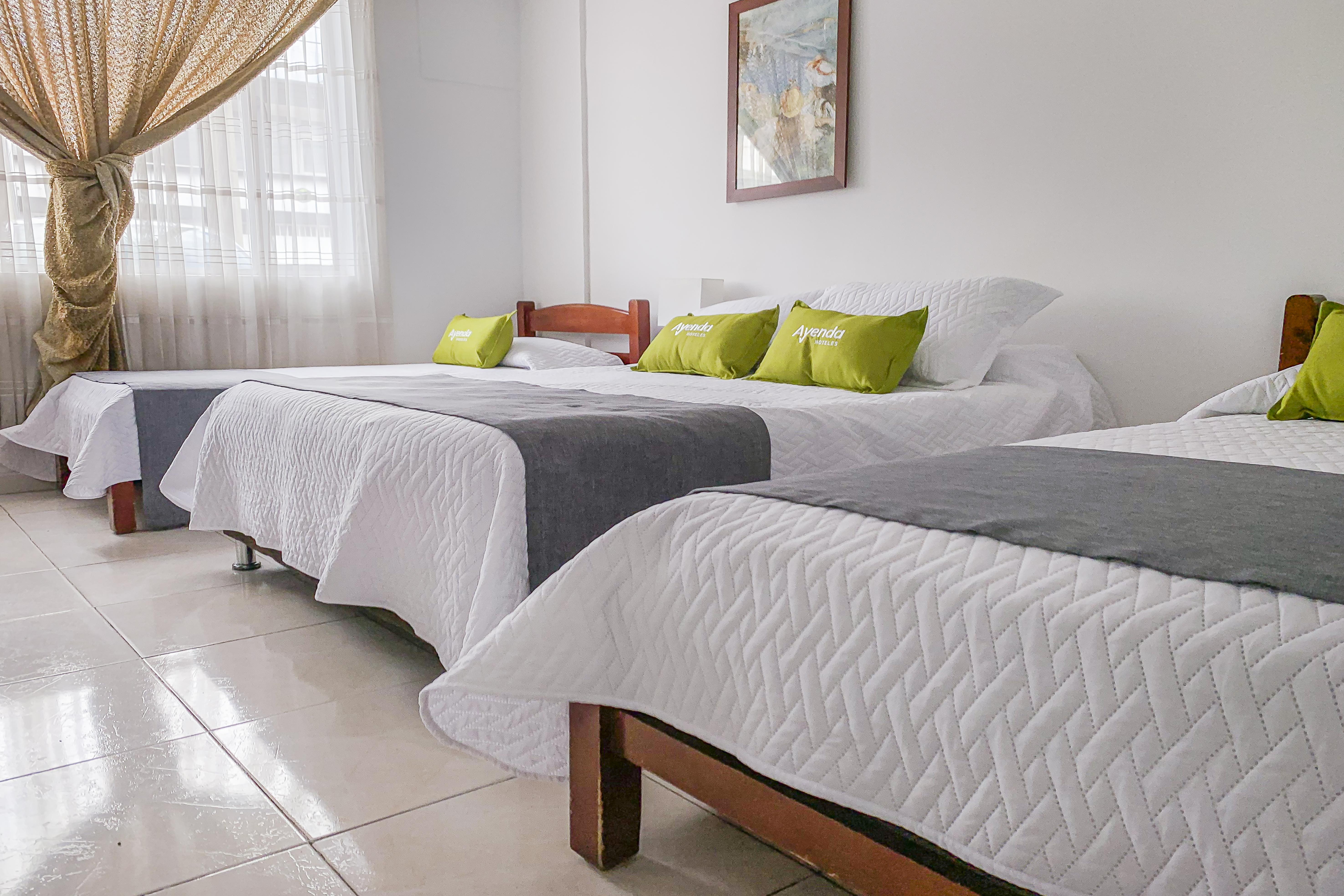 Ayenda 1080 Bogota Alpes Castellana Bed & Breakfast Bagian luar foto