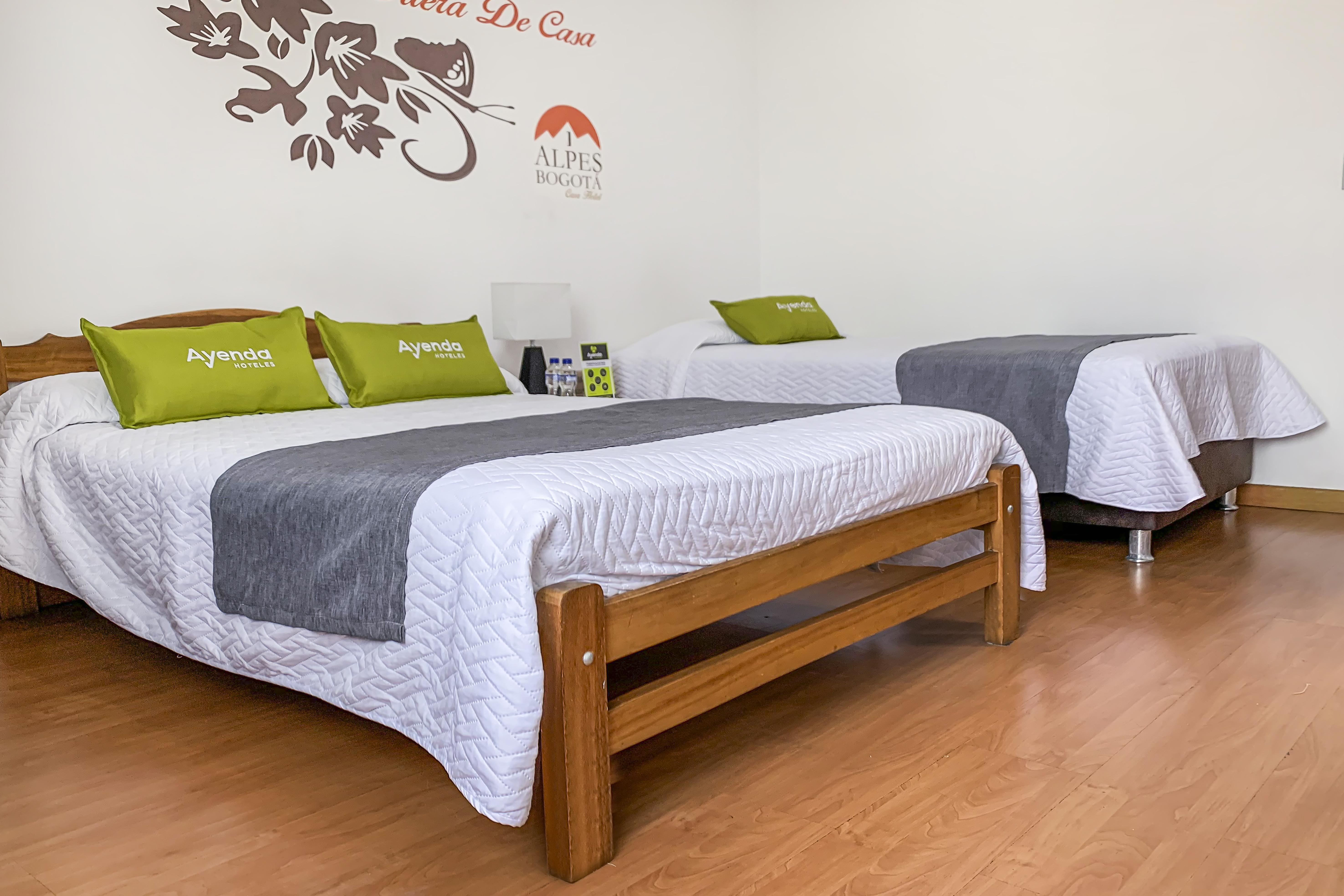 Ayenda 1080 Bogota Alpes Castellana Bed & Breakfast Bagian luar foto